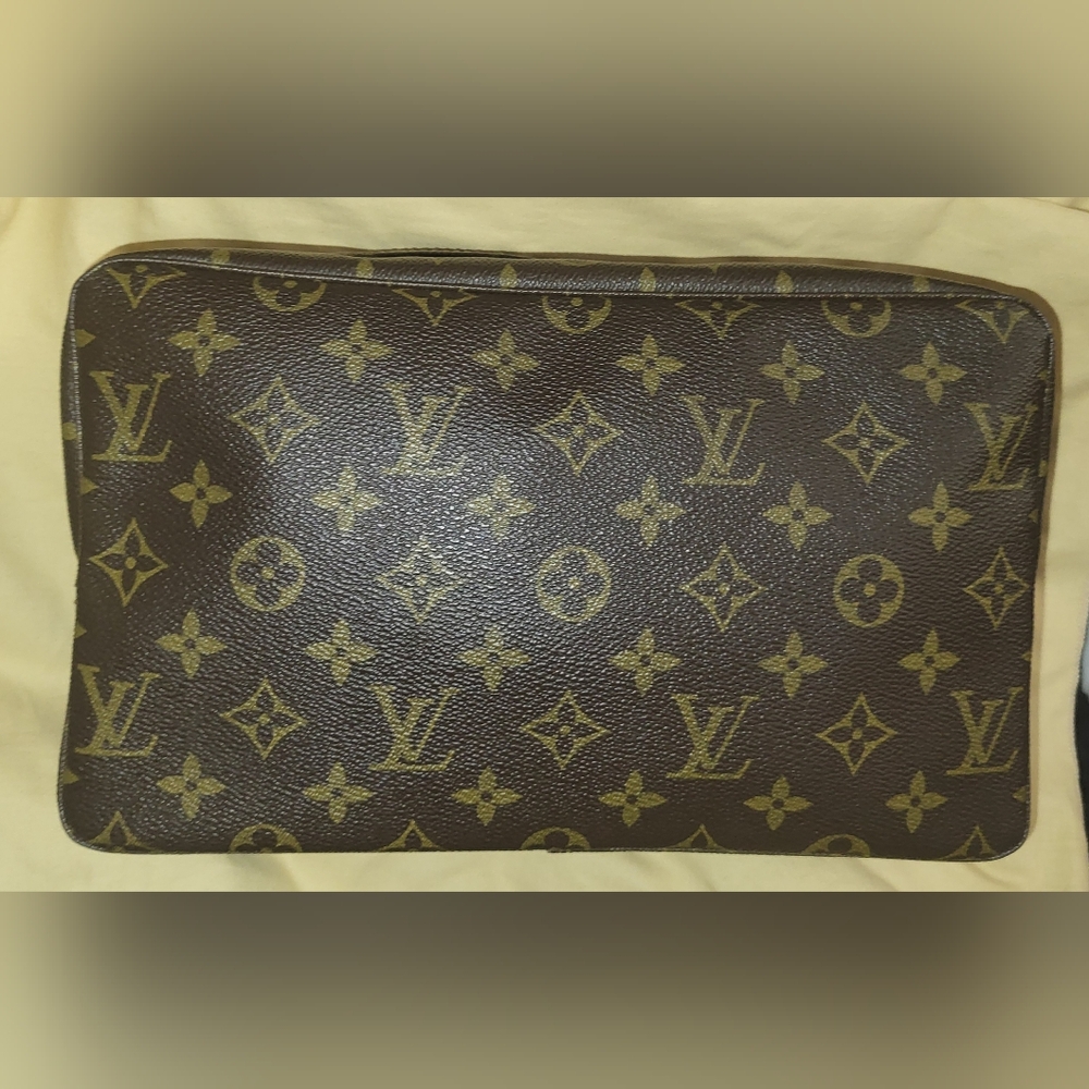 Louis Vuitton Trousse Toilette 28